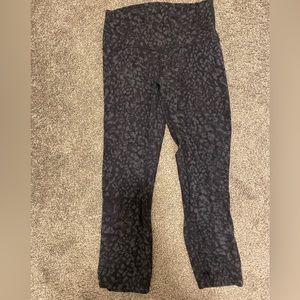 Lululemon leopard crops
